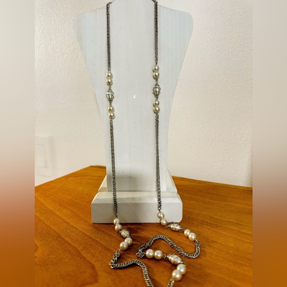 Vintage Sarah Coventry Silver Tone Caged Faux Pearl Necklace
